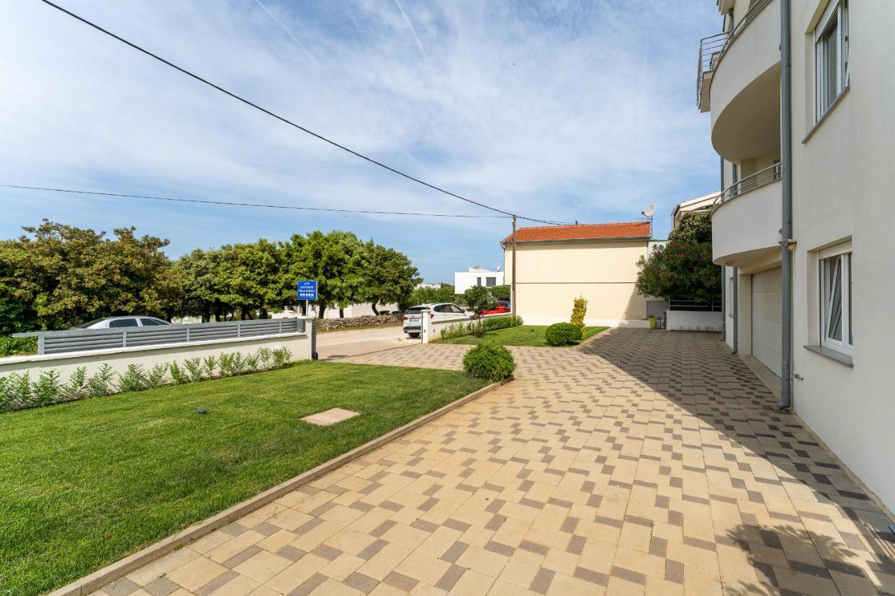 Villa Mirela 돈제페트레케인 외부 사진